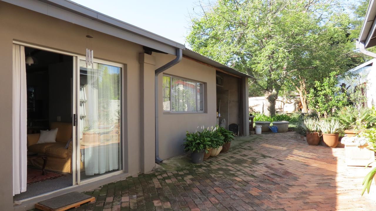 The Sculpture Yard 1 Apartment Pretoria Luaran gambar