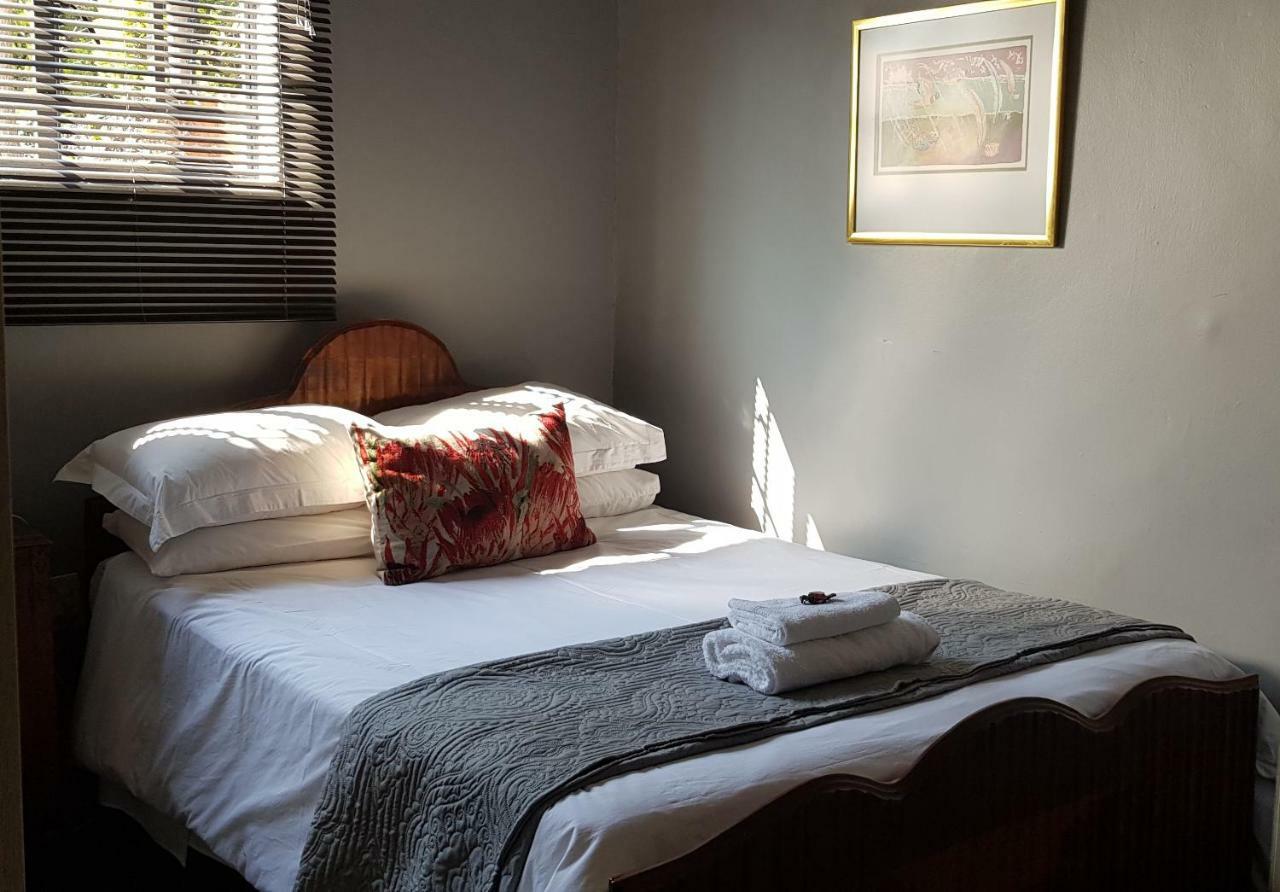 The Sculpture Yard 1 Apartment Pretoria Luaran gambar